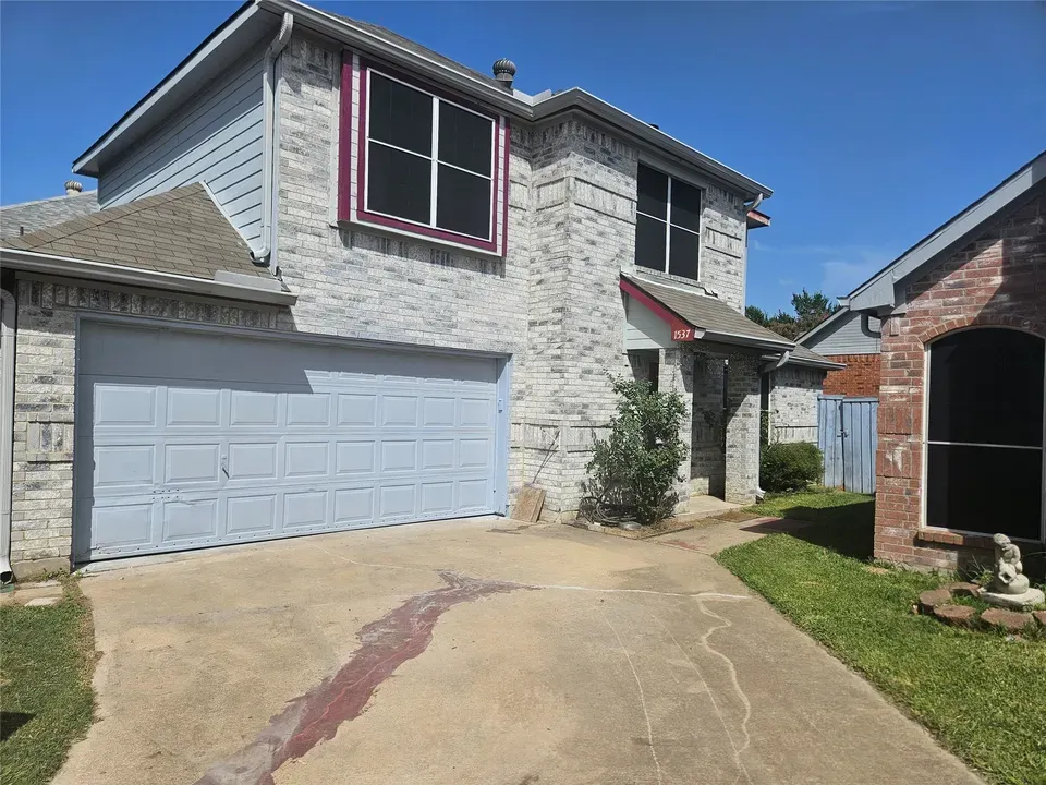 3 Bed 2 Bath Traditional Suburban Family Home in Allen, TX