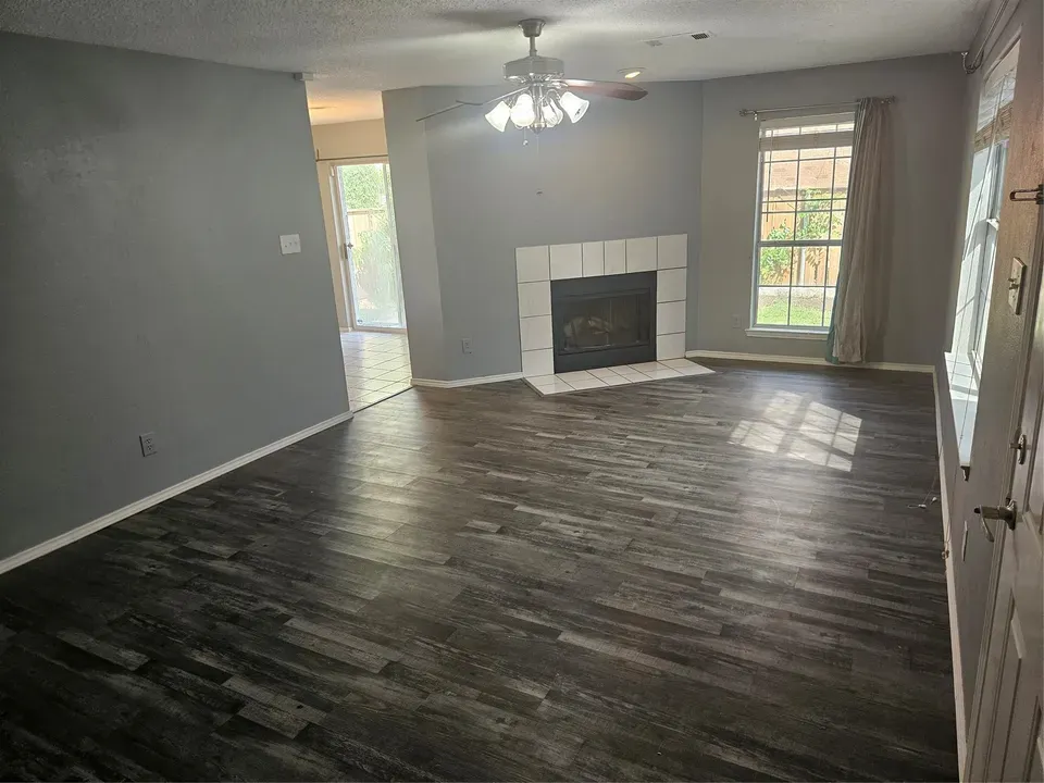 3 Bed 2 Bath Traditional Suburban Family Home in Allen, TX - 5