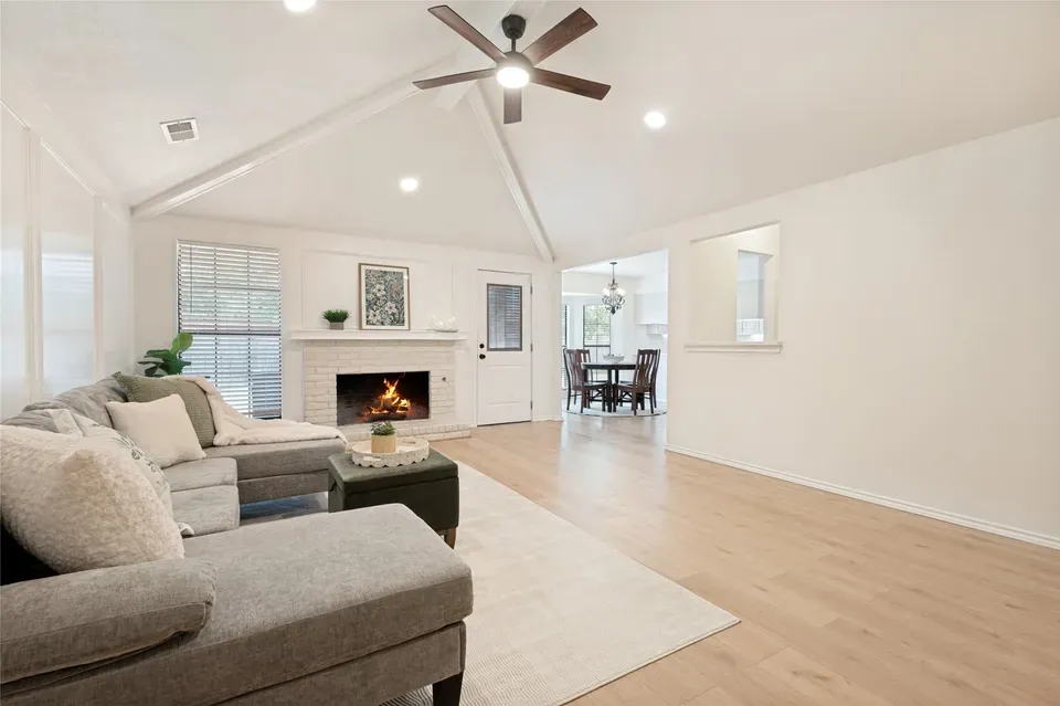 3 Bed 2 Bath Traditional Suburban Family Home in Allen, TX - 4