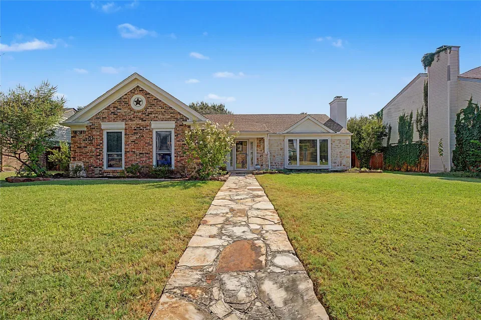 3 Bed 2 Bath Traditional Suburban Family Home in Allen, TX