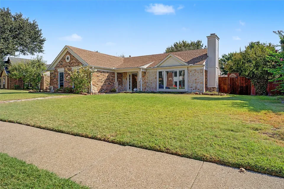 3 Bed 2 Bath Traditional Suburban Family Home in Allen, TX - 3