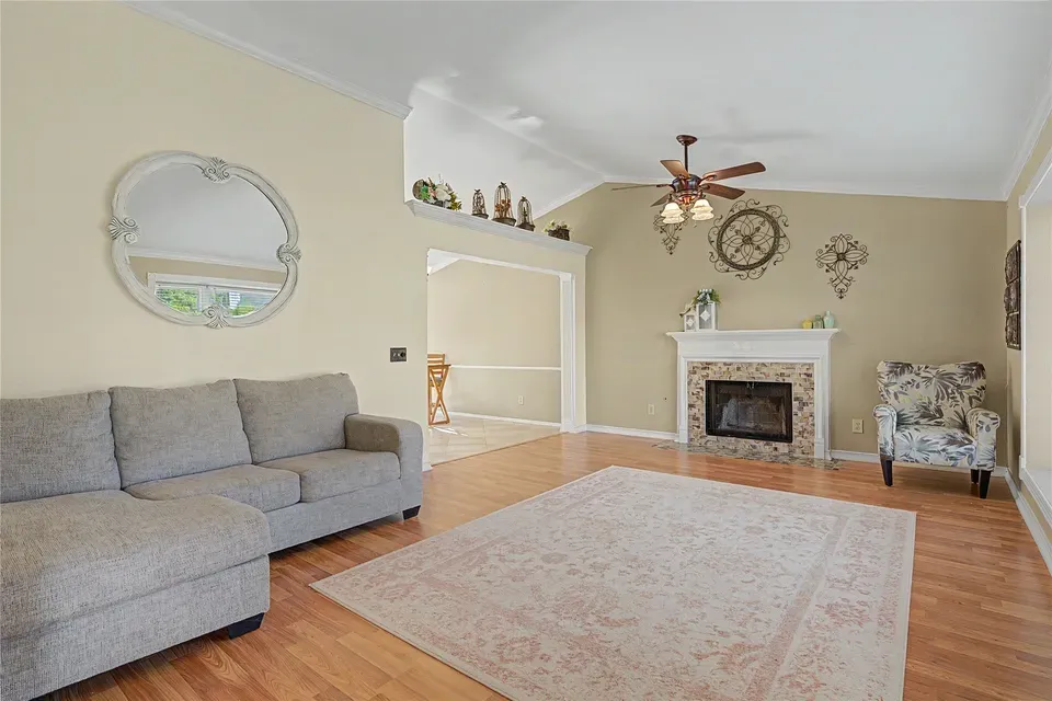 3 Bed 2 Bath Traditional Suburban Family Home in Allen, TX - 4