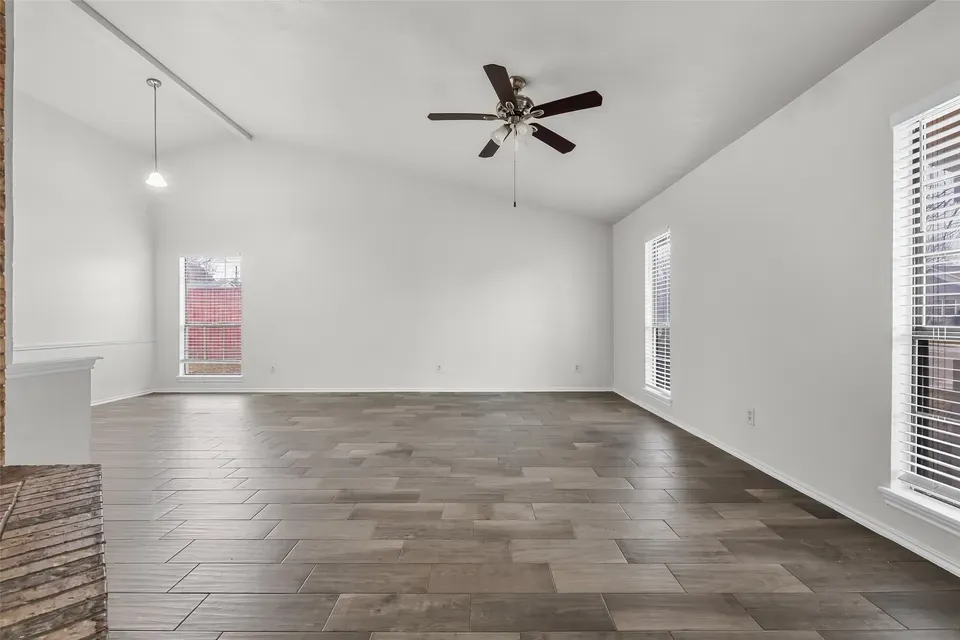 3 Bed 2 Bath Traditional Suburban Family Home in Allen, TX - 5