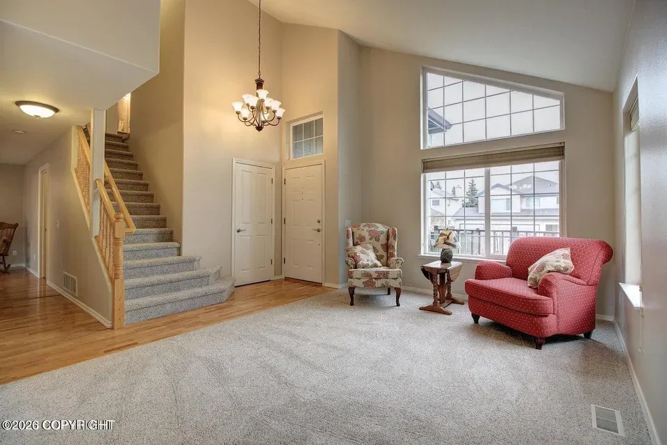3 Bed 2 Bath Traditional Suburban Family Home in Anchorage, AK - 3