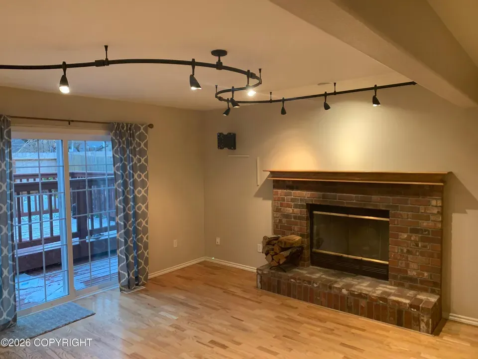 3 Bed 2 Bath Traditional Suburban Family Home in Anchorage, AK - 5