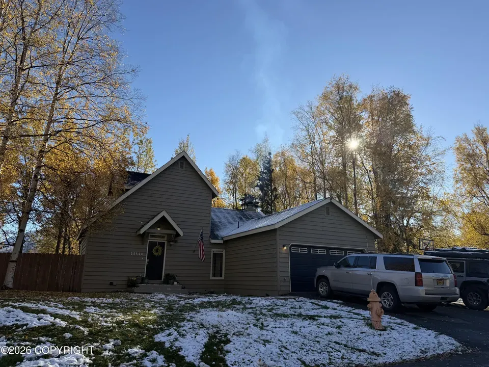 3 Bed 2 Bath Traditional Suburban Family Home in Anchorage, AK