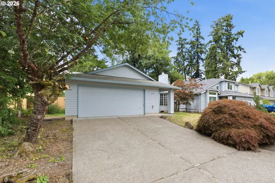 3 Bed 2 Bath Traditional Suburban Family Home in Beaverton, OR - 2