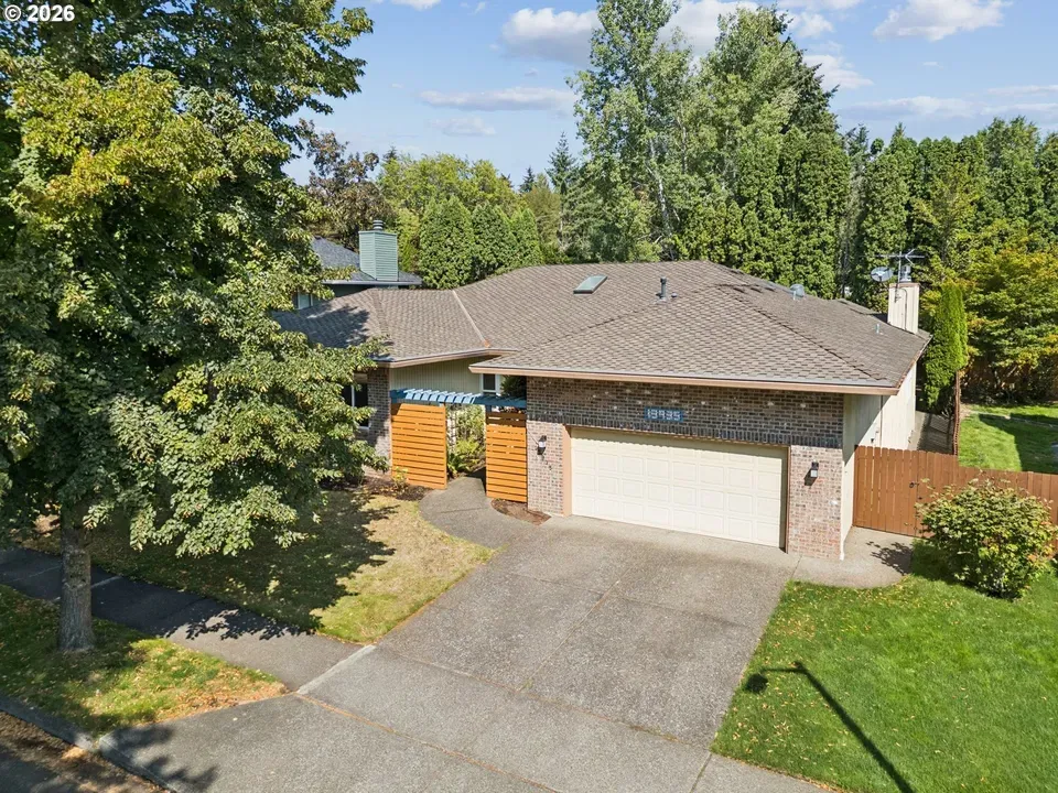 3 Bed 2 Bath Traditional Suburban Family Home in Beaverton, OR