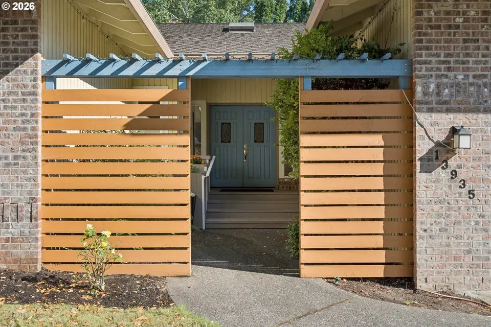 3 Bed 2 Bath Traditional Suburban Family Home in Beaverton, OR - 2