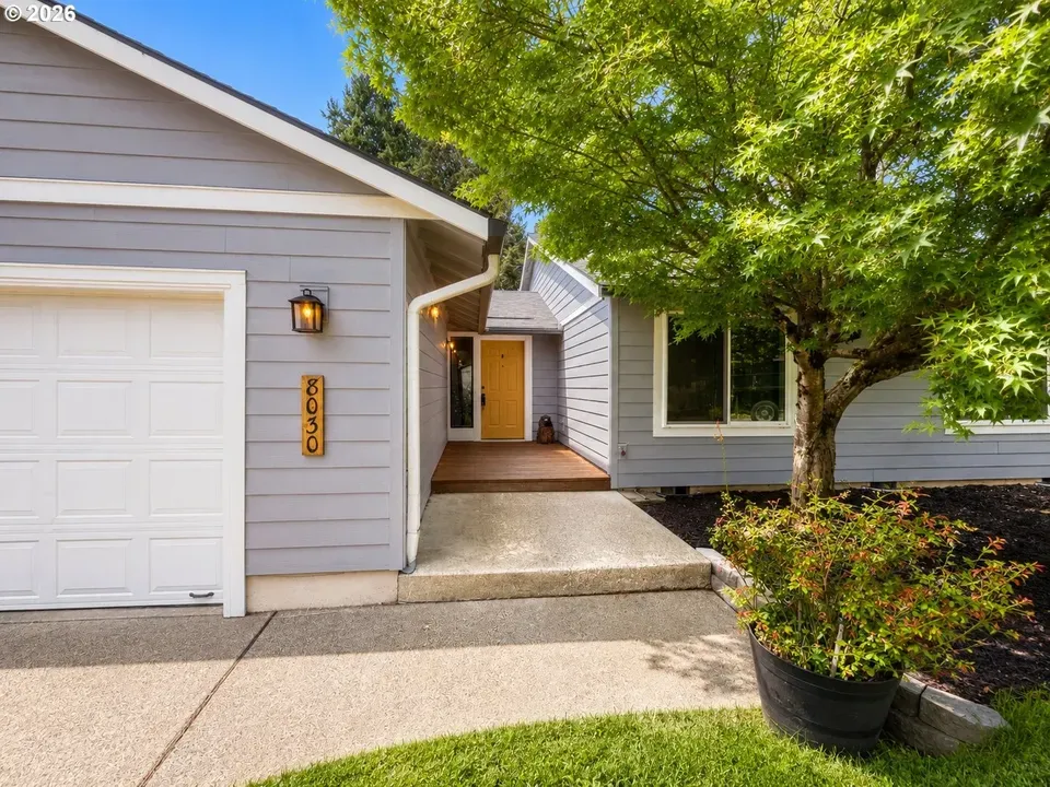 3 Bed 2 Bath Traditional Suburban Family Home in Beaverton, OR - 2