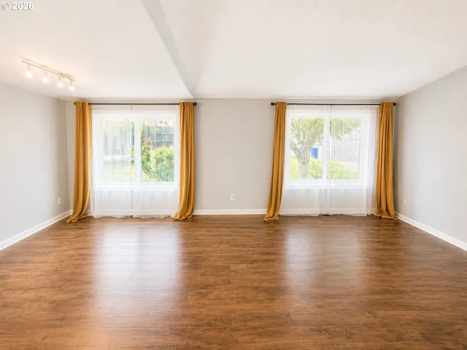 3 Bed 2 Bath Traditional Suburban Family Home in Beaverton, OR - 3