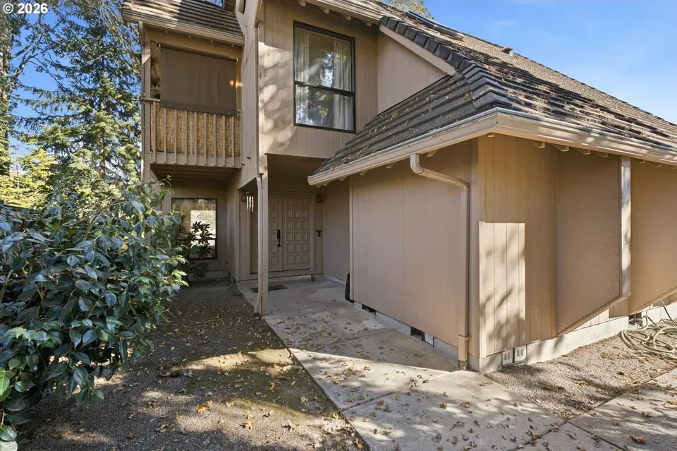 3 Bed 2 Bath Traditional Suburban Family Home in Beaverton, OR - 2