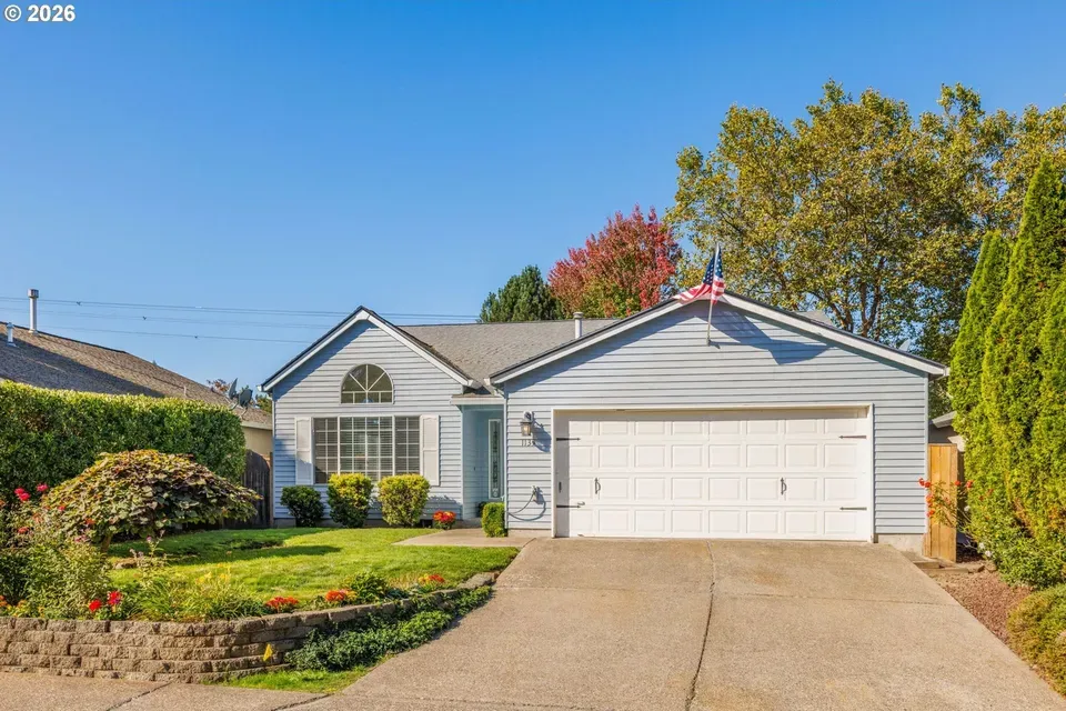 3 Bed 2 Bath Traditional Suburban Family Home in Beaverton, OR - 2