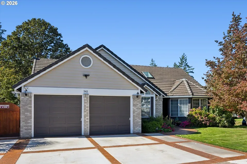 3 Bed 2 Bath Traditional Suburban Family Home in Beaverton, OR - 3