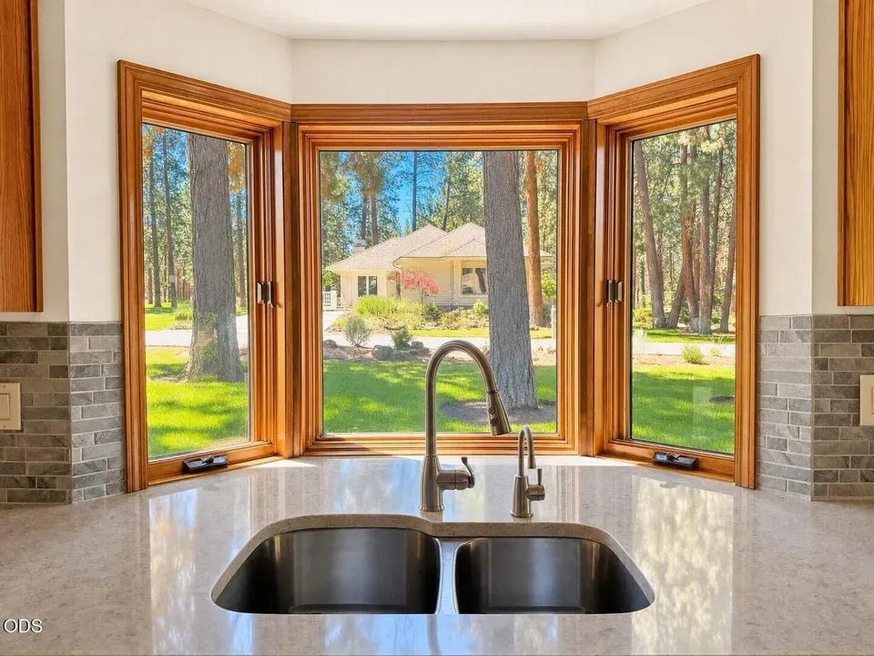 3 Bed 2 Bath Traditional Suburban Family Home in Bend, OR - 2