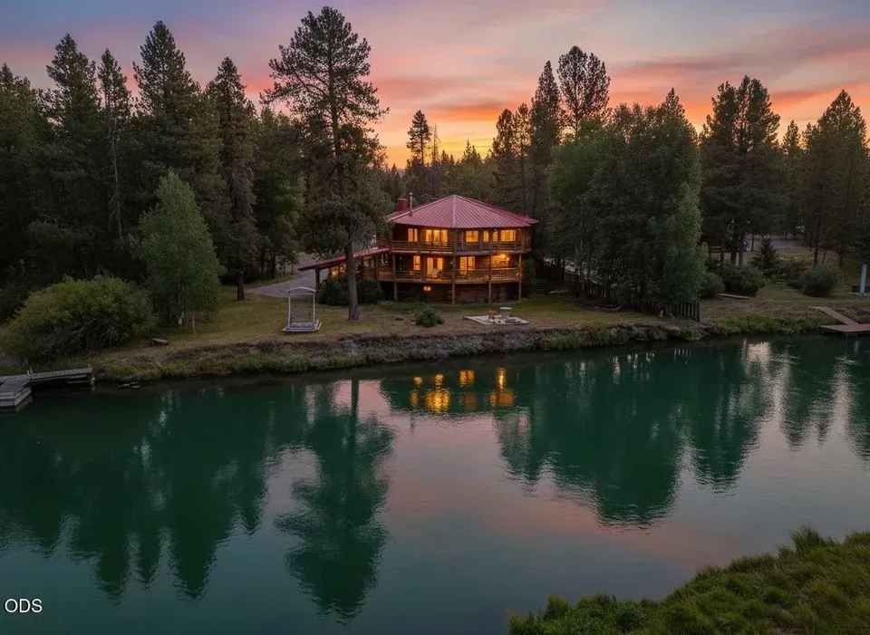 3 Bed 2 Bath Traditional Suburban Family Home in Bend, OR - 1