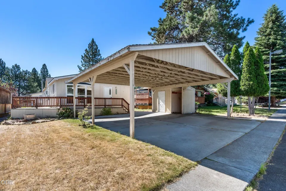 3 Bed 2 Bath Traditional Suburban Family Home in Bend, OR - 3