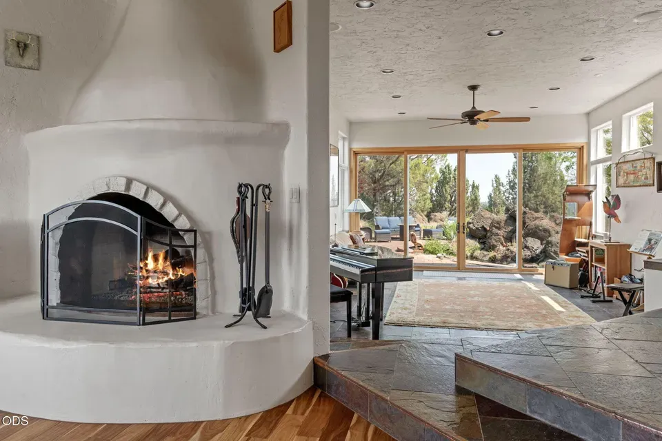 3 Bed 2 Bath Traditional Suburban Family Home in Bend, OR - 4