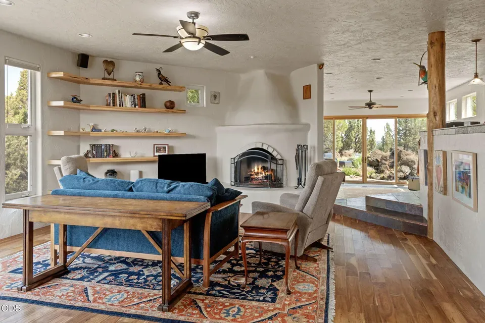 3 Bed 2 Bath Traditional Suburban Family Home in Bend, OR - 5
