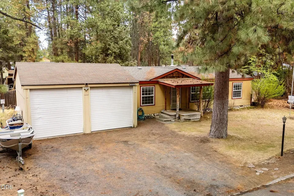 3 Bed 2 Bath Traditional Suburban Family Home in Bend, OR - 4