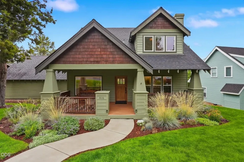 3 Bed 2 Bath Traditional Suburban Family Home in Bend, OR - 2