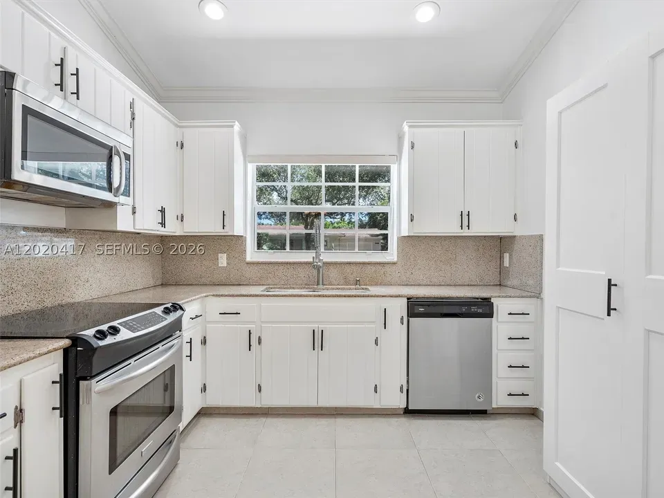 3 Bed 2 Bath Traditional Suburban Family Home in Coral Gables, FL - 3