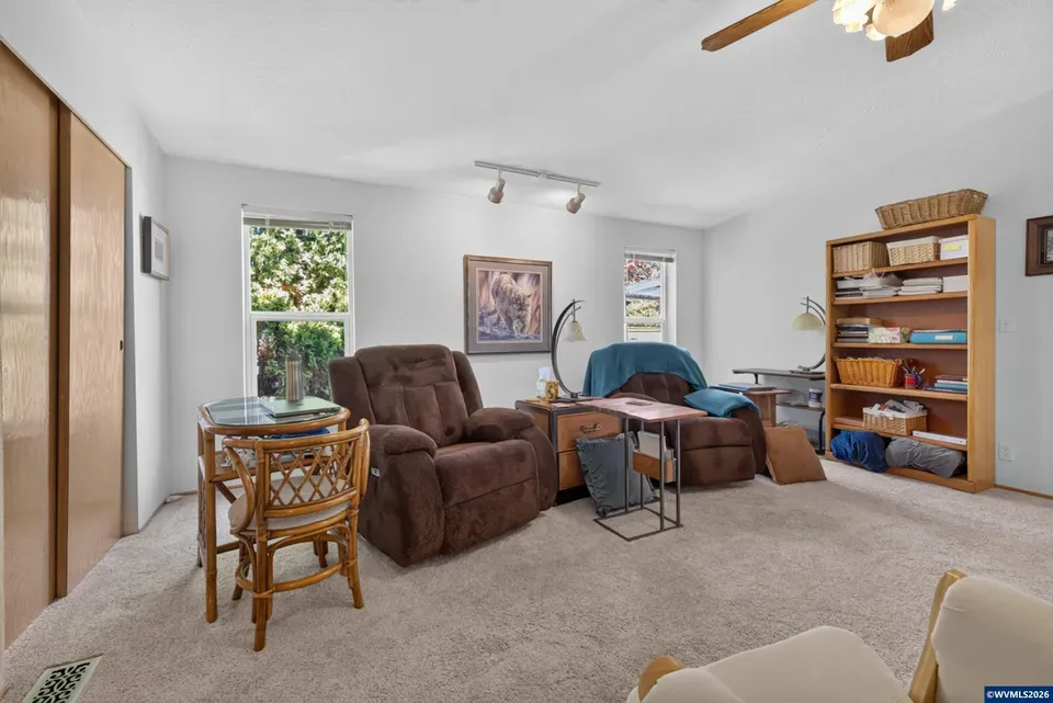 3 Bed 2 Bath Traditional Suburban Family Home in Corvallis, OR - 5