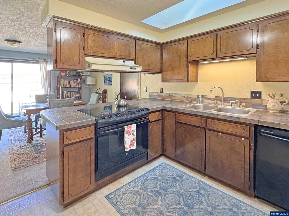 3 Bed 2 Bath Traditional Suburban Family Home in Corvallis, OR - 5