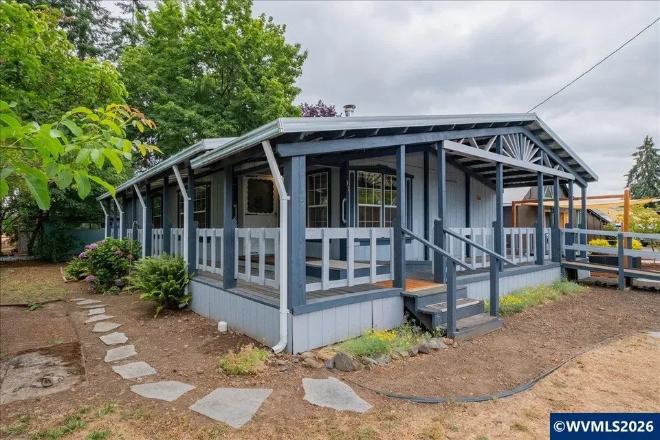 3 Bed 2 Bath Traditional Suburban Family Home in Corvallis, OR - 3