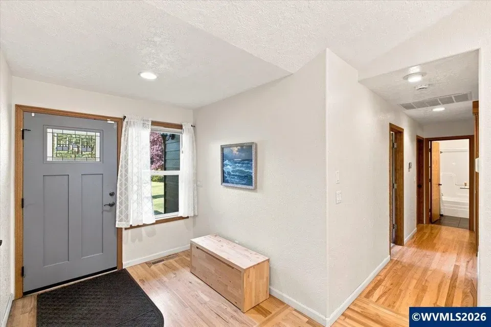 3 Bed 2 Bath Traditional Suburban Family Home in Corvallis, OR - 4