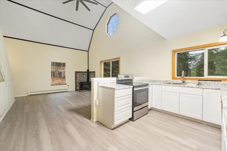 3 Bed 2 Bath Traditional Suburban Family Home in Fairbanks, AK - 5