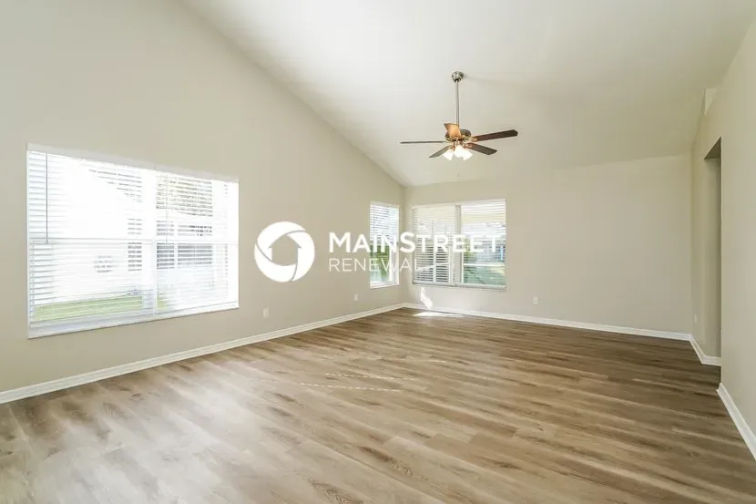 3 Bed 2 Bath Traditional Suburban Family Home in Fort Myers, FL - 4