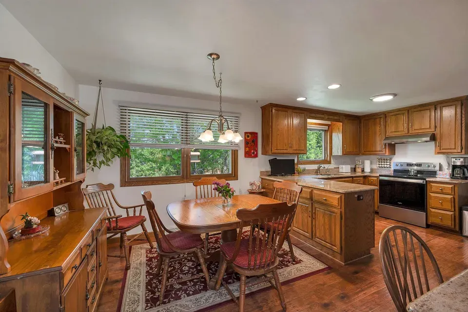 3 Bed 2 Bath Traditional Suburban Family Home in Green Bay, WI - 2