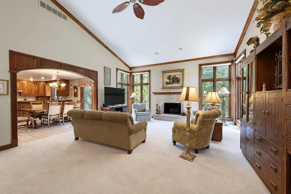 3 Bed 2 Bath Traditional Suburban Family Home in Green Bay, WI - 4