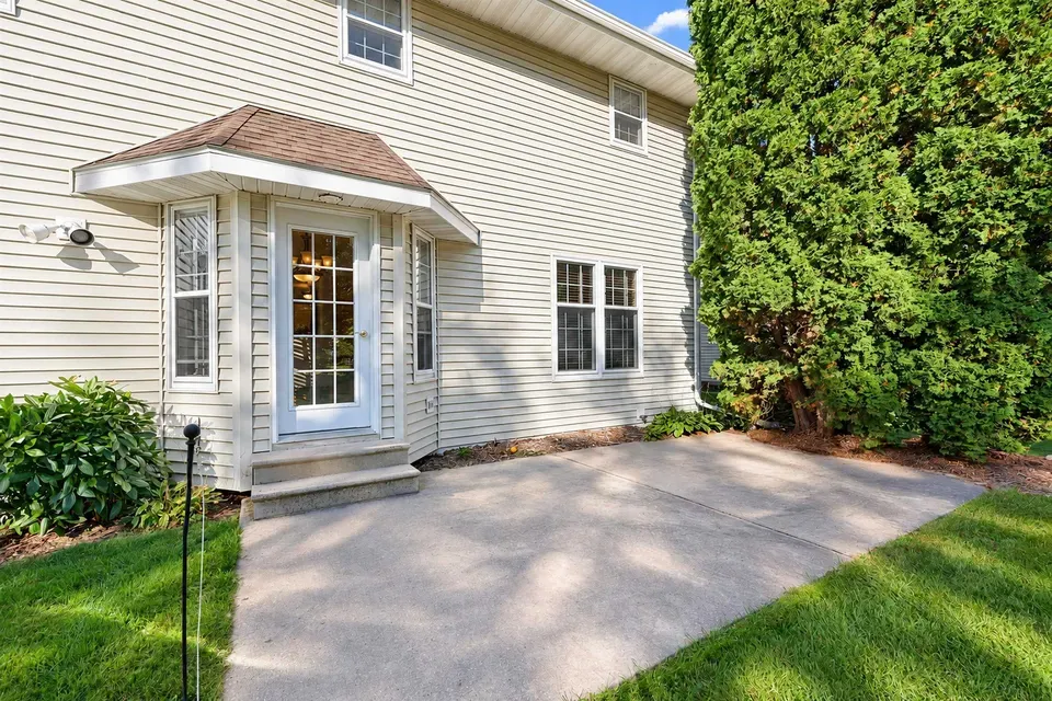 3 Bed 2 Bath Traditional Suburban Family Home in Green Bay, WI - 3