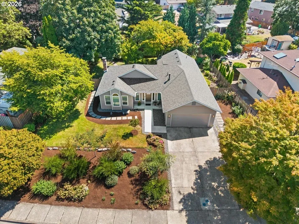 3 Bed 2 Bath Traditional Suburban Family Home in Hillsboro, OR - 2