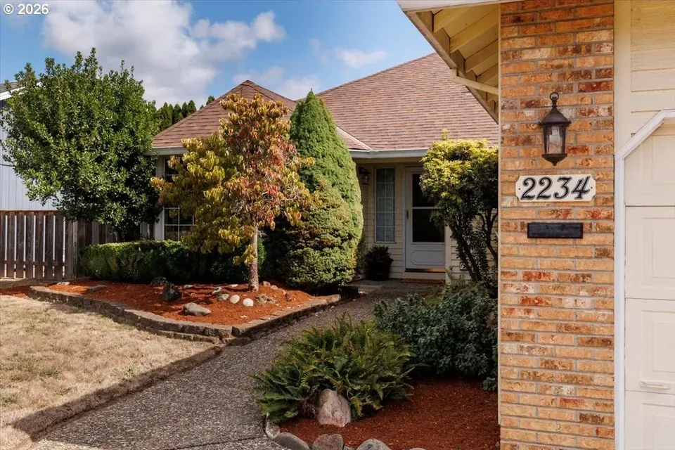 3 Bed 2 Bath Traditional Suburban Family Home in Hillsboro, OR - 5