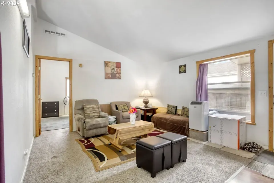 3 Bed 2 Bath Traditional Suburban Family Home in Hillsboro, OR - 3