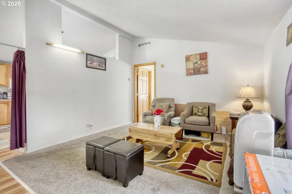 3 Bed 2 Bath Traditional Suburban Family Home in Hillsboro, OR - 4