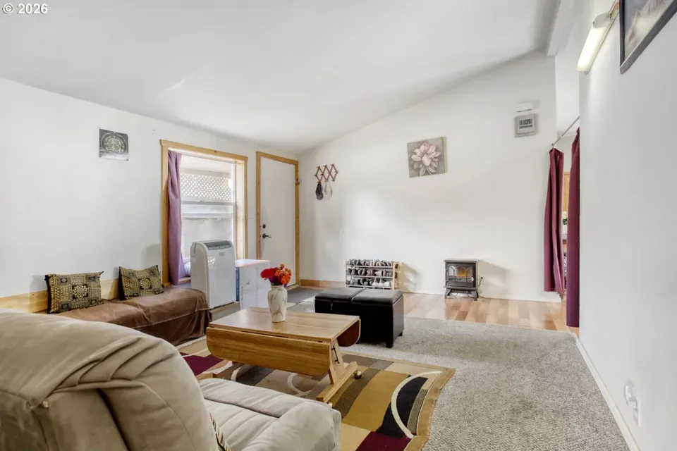 3 Bed 2 Bath Traditional Suburban Family Home in Hillsboro, OR - 5