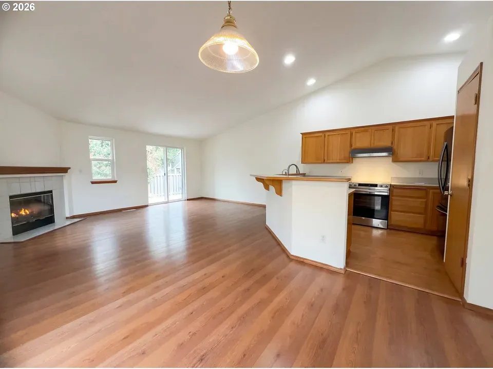 3 Bed 2 Bath Traditional Suburban Family Home in Hillsboro, OR - 2