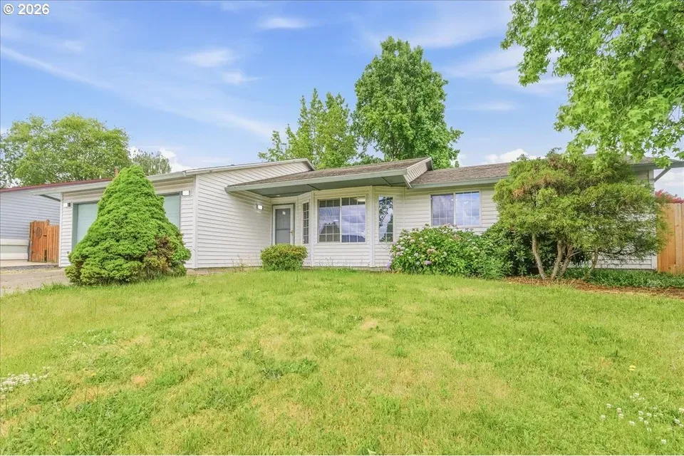 3 Bed 2 Bath Traditional Suburban Family Home in Hillsboro, OR - 2