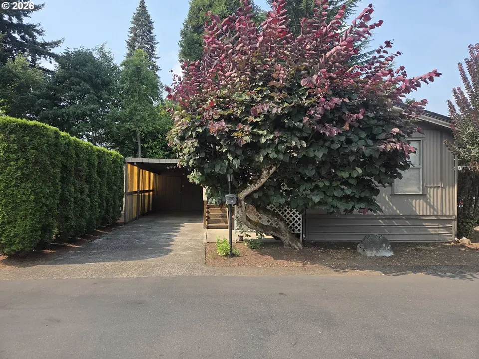 3 Bed 2 Bath Traditional Suburban Family Home in Hillsboro, OR - 2