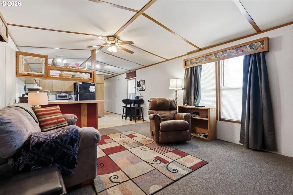 3 Bed 2 Bath Traditional Suburban Family Home in Hillsboro, OR - 3