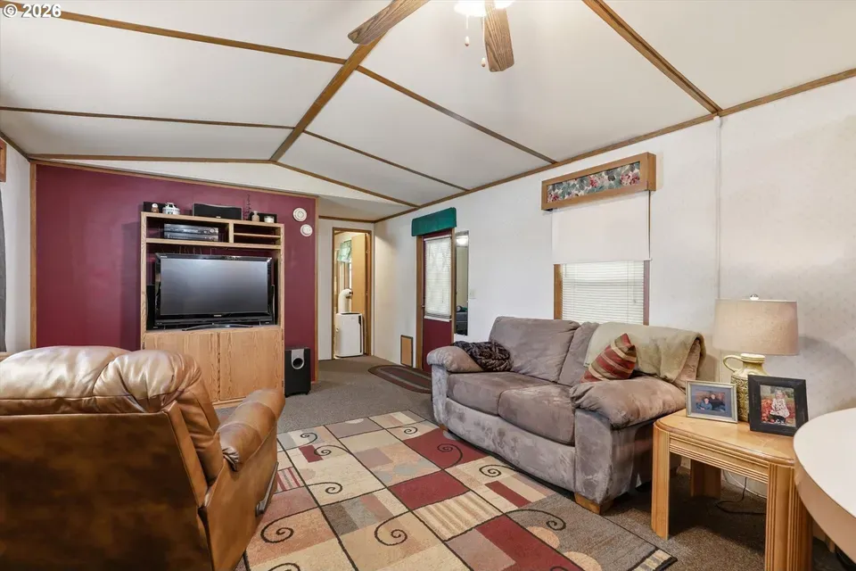 3 Bed 2 Bath Traditional Suburban Family Home in Hillsboro, OR - 4