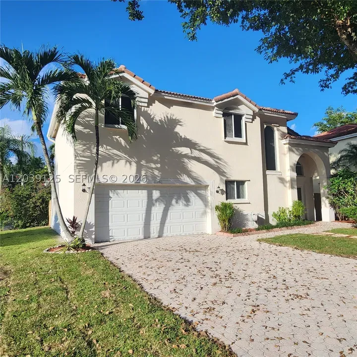 3 Bed 2 Bath Traditional Suburban Family Home in Hollywood, FL - 1