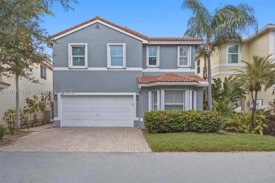 3 Bed 2 Bath Traditional Suburban Family Home in Hollywood, FL