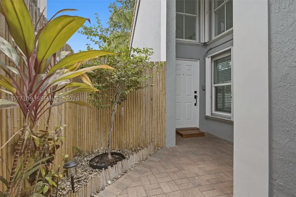 3 Bed 2 Bath Traditional Suburban Family Home in Hollywood, FL - 3