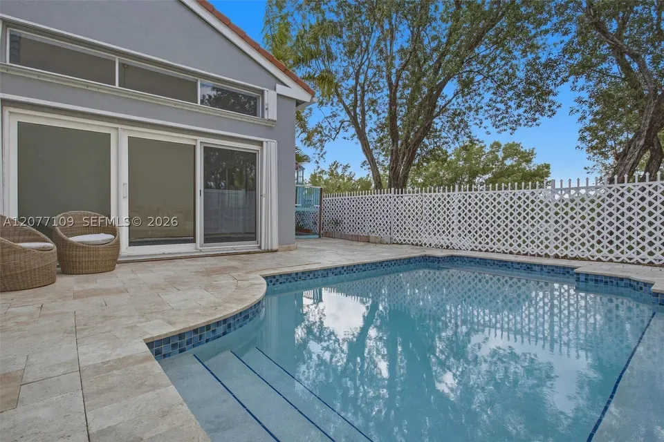 3 Bed 2 Bath Traditional Suburban Family Home in Hollywood, FL - 4