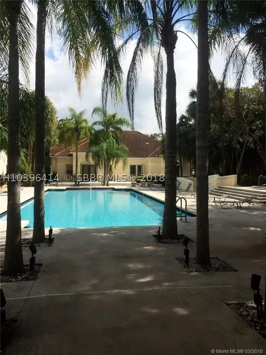 3 Bed 2 Bath Traditional Suburban Family Home in Hollywood, FL - 2